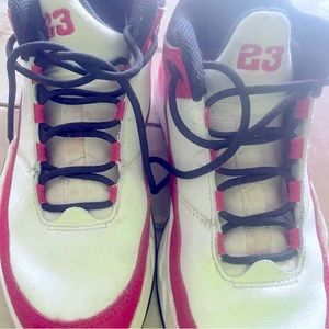 Jordan Max Aura 3 GS “White Very Berry”